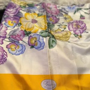 Authentic Gucci Silk Scarf❤️